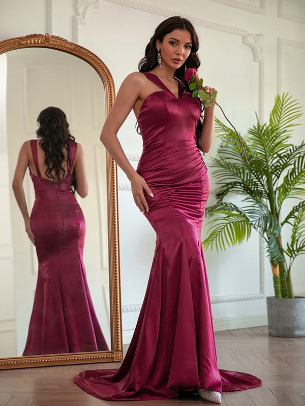 Sheath/Column Silk like Satin Ruched Halter Sleeveless Sweep/Brush Train Dresses 6513