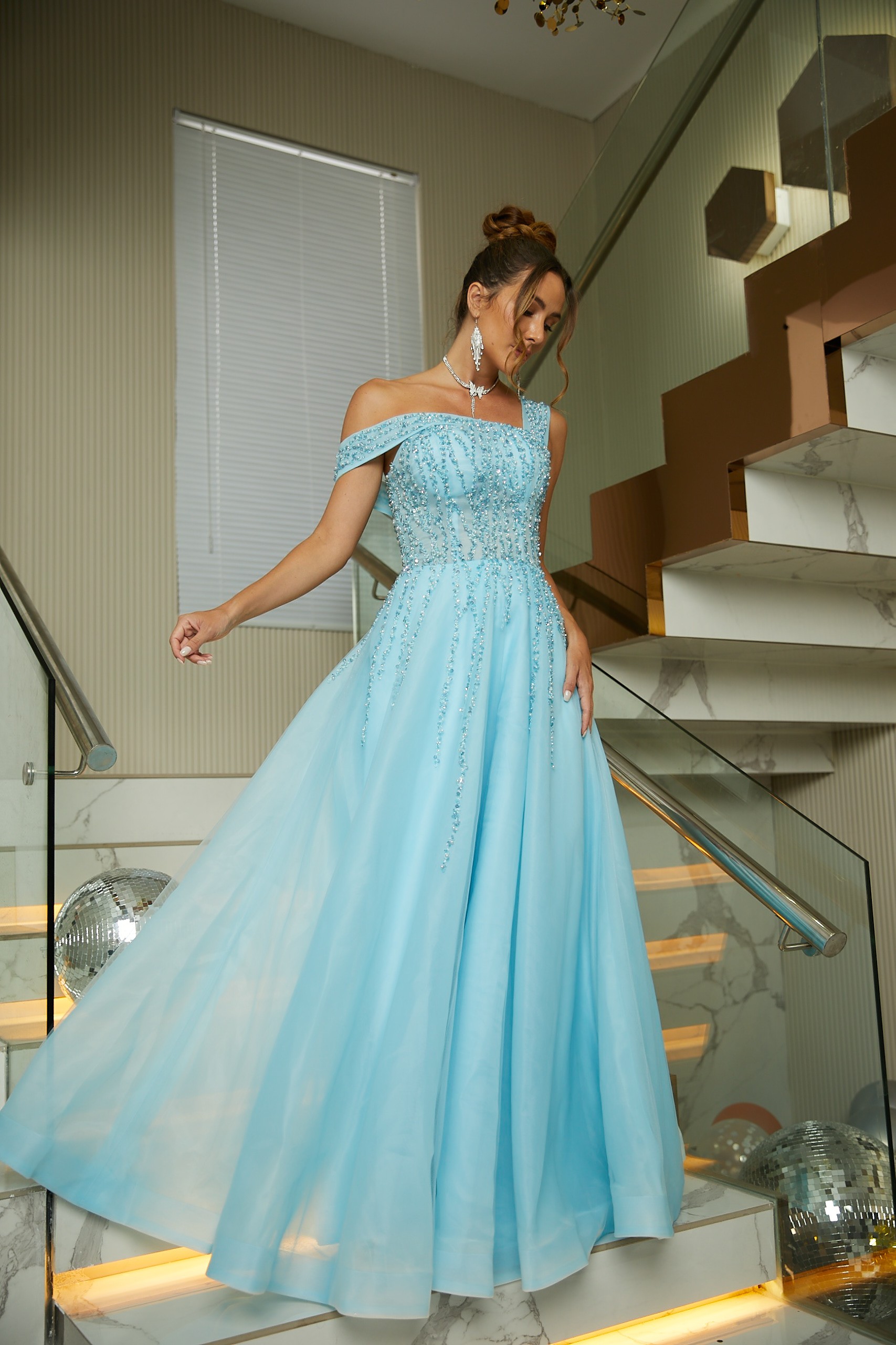 A-Line/Princess Organza Beading Scoop Sleeveless Floor-Length Dresses 3943