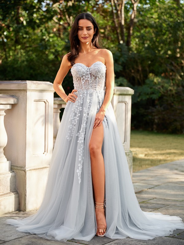 A-Line/Princess Tulle Applique Sweetheart Sleeveless Court Train Dresses 5197