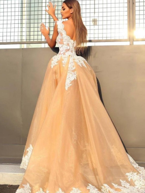 A-Line/Princess Sleeveless V-neck Sweep/Brush Train Lace Organza Dresses 4667