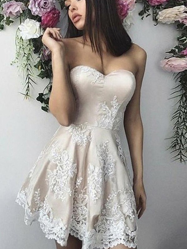 A-Line/Princess Lace Applique Sweetheart Sleeveless Short/Mini Homecoming Dress 3710