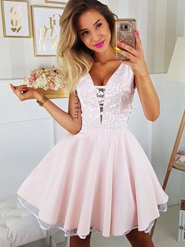 A-Line/Princess Satin Applique V-neck Sleeveless Short/Mini Homecoming Dress 4064