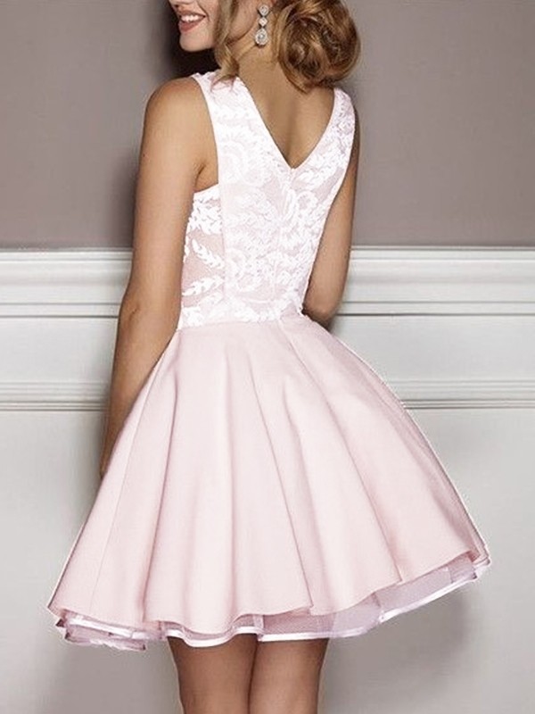 A-Line/Princess Satin Applique V-neck Sleeveless Short/Mini Homecoming Dress 4064