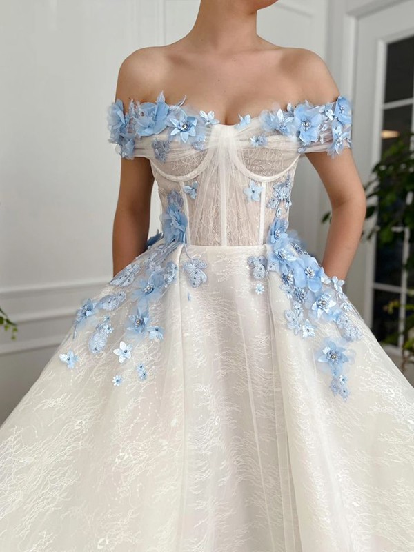 A-Line/Princess Lace Hand-Made Flower Off-the-Shoulder Sleeveless Floor-Length Dresses 3721