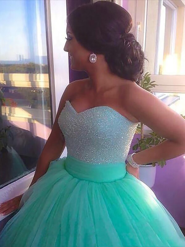 Ball Gown Sleeveless Sweetheart Tulle Sweep/Brush Train Beading Plus Size Dresses 5730