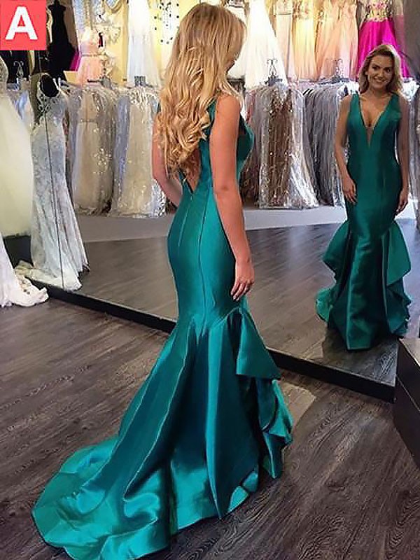 Trumpet/Mermaid Sleeveless V-Neck Satin Layers Sweep/Brush Train Dresses 7382