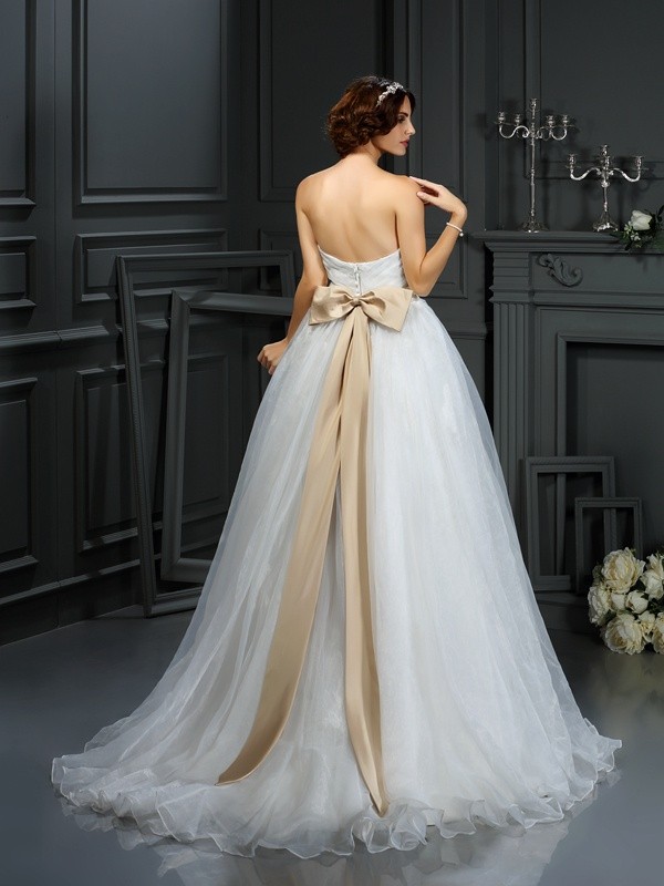 A-Line/Princess Sweetheart Applique Sleeveless Long Organza Wedding Dresses 1827