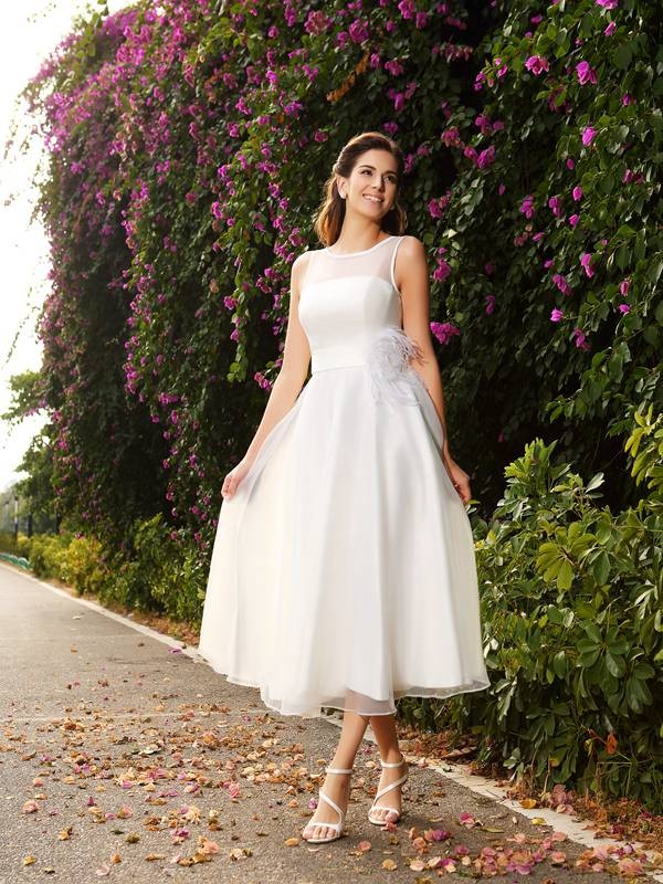 A-Line/Princess Bateau Sash/Ribbon/Belt Sleeveless Long Satin Wedding Dresses 1763