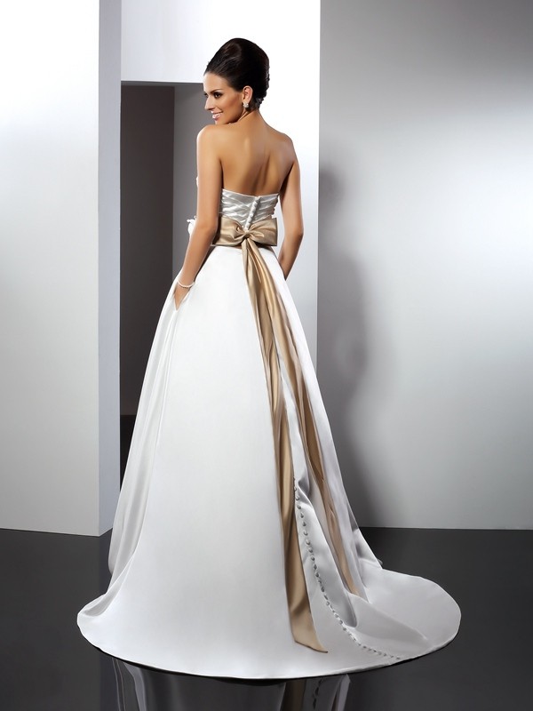 A-Line/Princess Sweetheart Hand-Made Flower Sleeveless Long Satin Wedding Dresses 1840