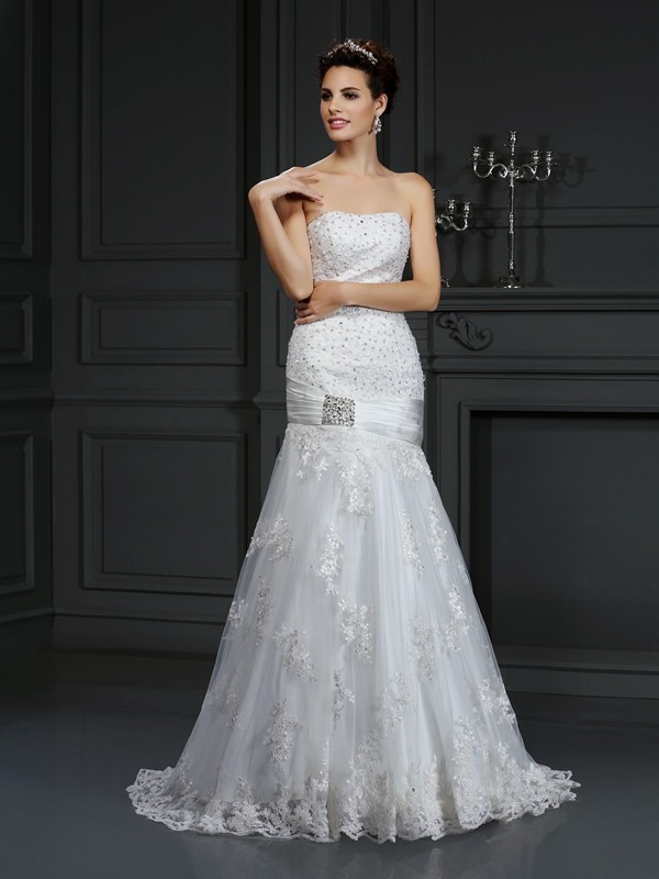 Sheath/Column Strapless Applique Sleeveless Long Satin Wedding Dresses 1970