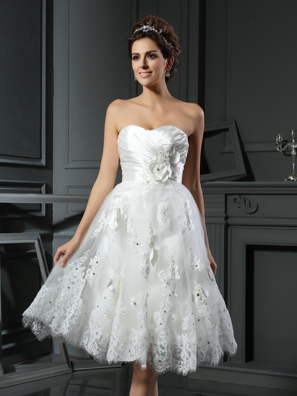 A-Line/Princess Sweetheart Ruched Sleeveless Short Satin Wedding Dresses 960