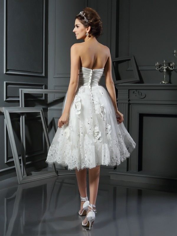 A-Line/Princess Sweetheart Ruched Sleeveless Short Satin Wedding Dresses 960