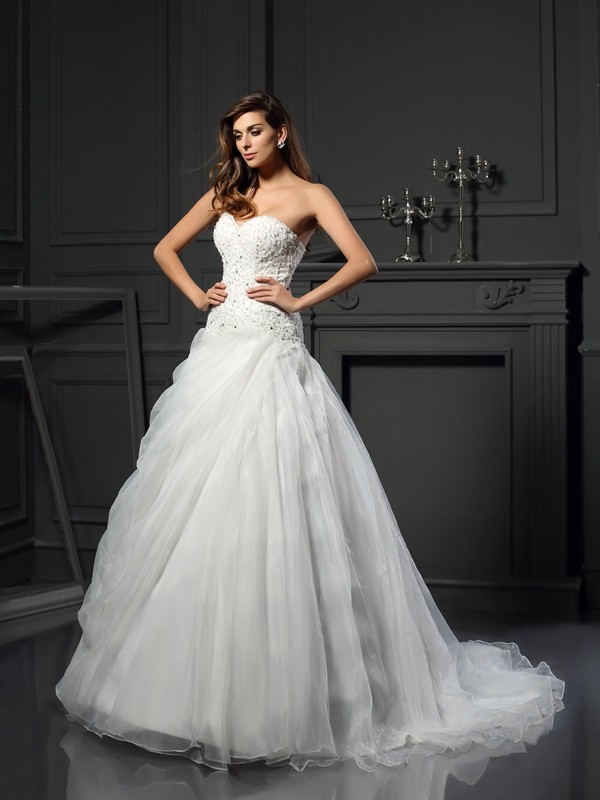 Ball Gown Sweetheart Ruffles Sleeveless Long Organza Wedding Dresses 1943