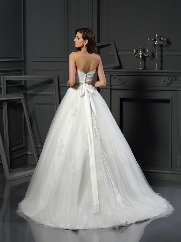 Ball Gown Strapless Applique Sleeveless Long Net Wedding Dresses 1908