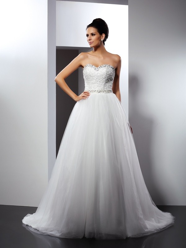 A-Line/Princess Spaghetti Straps Beading Sleeveless Long Tulle Wedding Dresses 1810