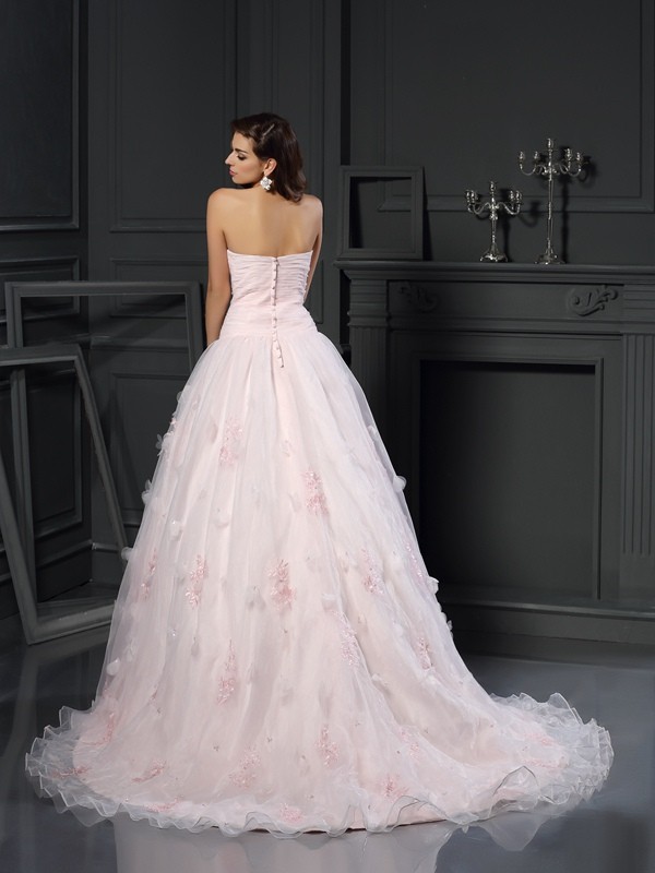 Ball Gown Sweetheart Ruffles Sleeveless Long Organza Wedding Dresses 1944