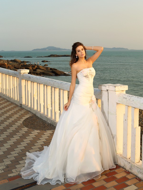 Ball Gown Strapless Hand-Made Flower Sleeveless Long Satin Beach Wedding Dresses 1267