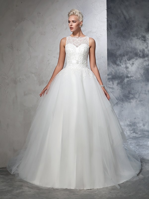 Ball Gown Bateau Applique Sleeveless Long Net Wedding Dresses 1880