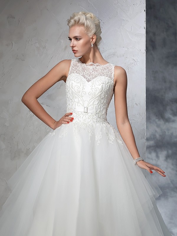 Ball Gown Bateau Applique Sleeveless Long Net Wedding Dresses 1880