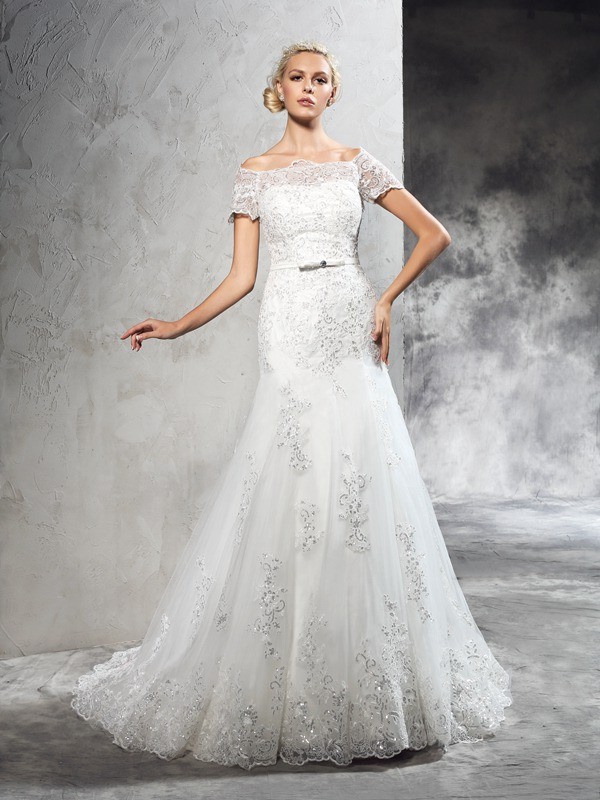 Sheath/Column Off-the-Shoulder Applique Short Sleeves Long Net Wedding Dresses 1961