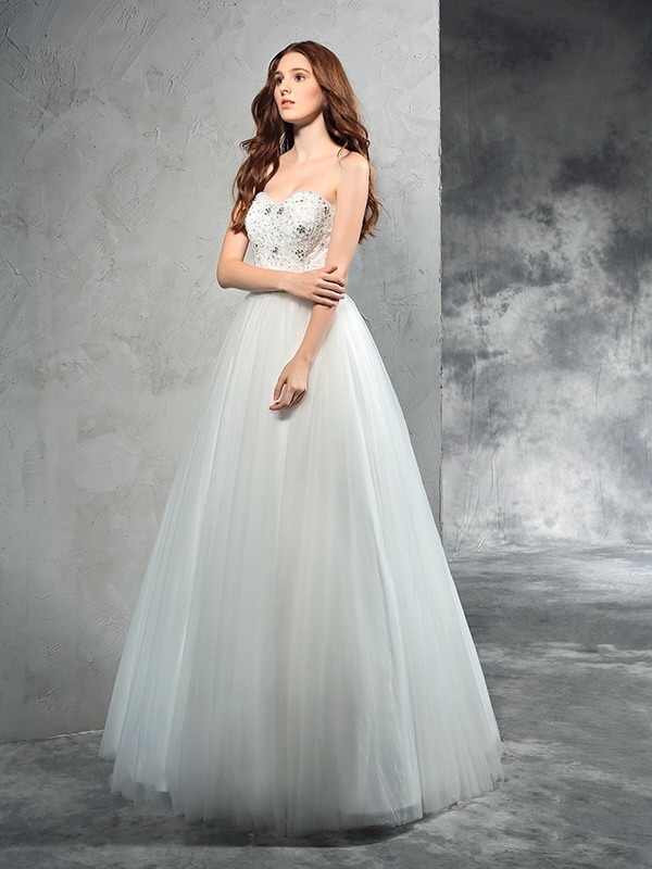 A-Line/Princess Sweetheart Beading Sleeveless Long Net Wedding Dresses 1836