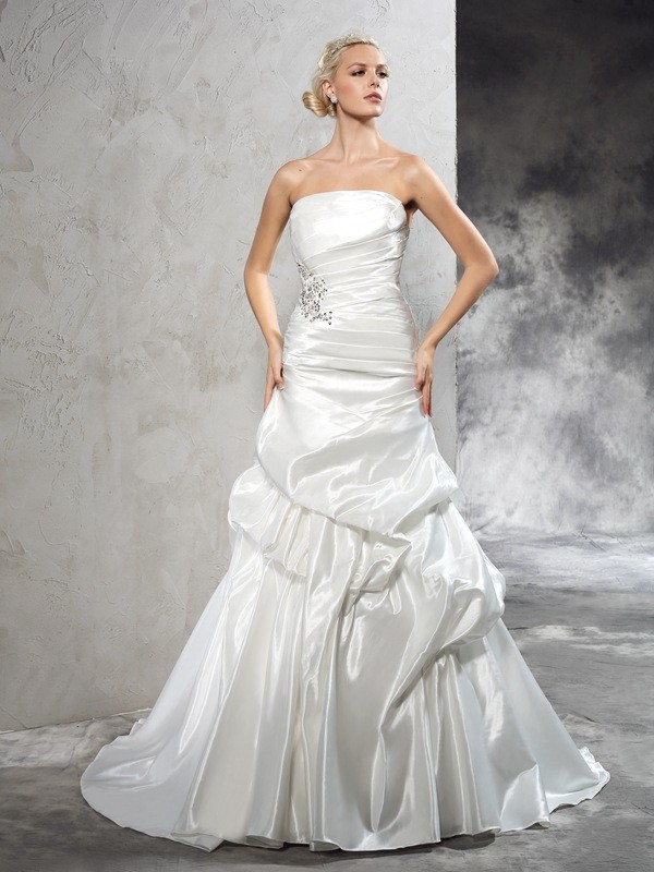 Sheath/Column Strapless Pleats Sleeveless Long Satin Wedding Dresses 2074