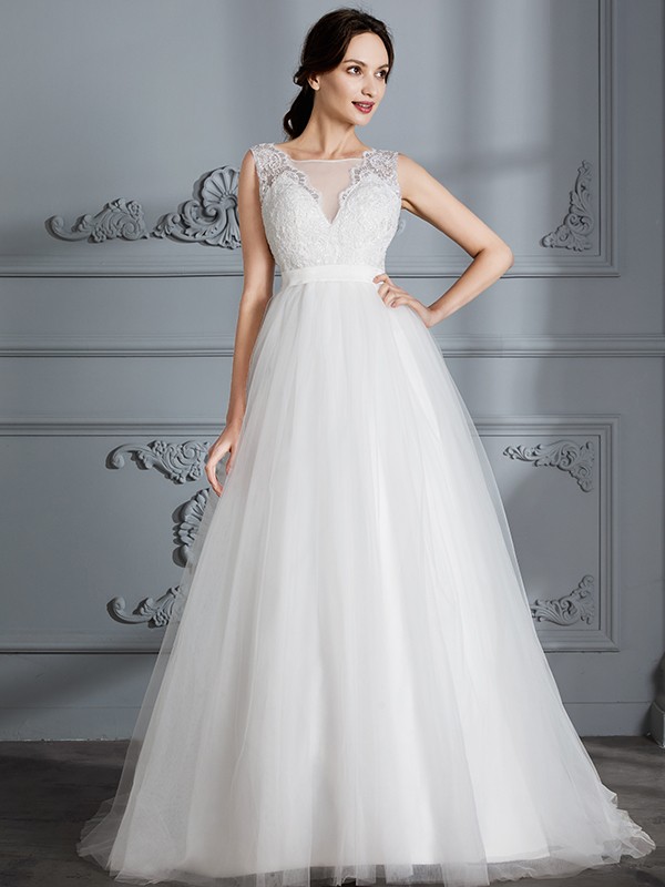 A-Line/Princess Sleeveless V-neck Sweep/Brush Train Tulle Wedding Dresses 918