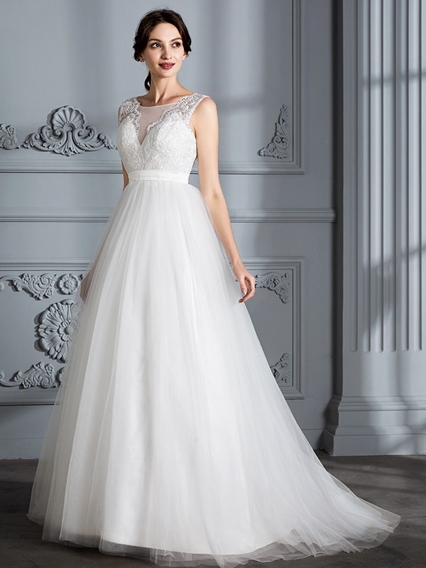 A-Line/Princess Sleeveless V-neck Sweep/Brush Train Tulle Wedding Dresses 918