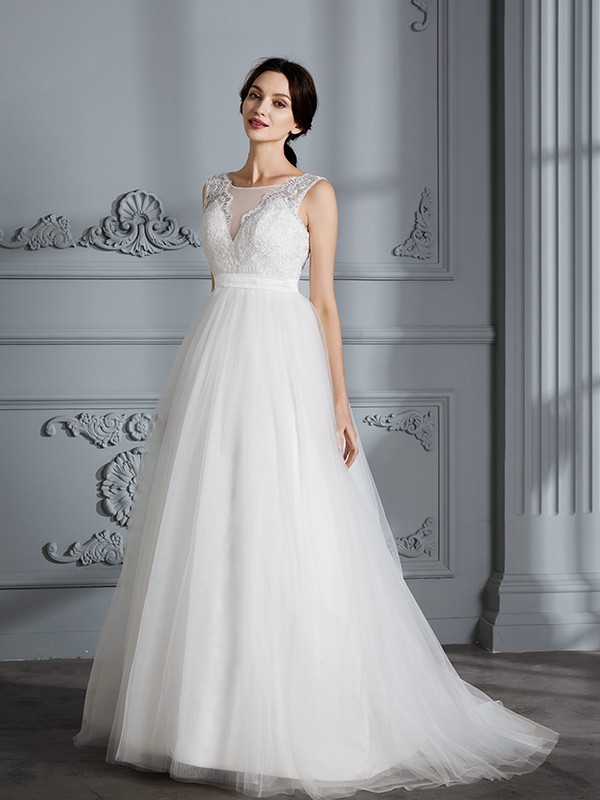 A-Line/Princess Sleeveless V-neck Sweep/Brush Train Tulle Wedding Dresses 918