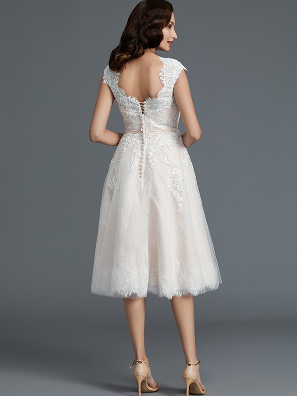 A-Line/Princess Sleeveless Bateau Knee-Length Tulle Wedding Dresses 893