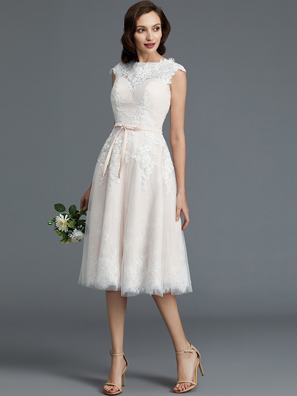 A-Line/Princess Sleeveless Bateau Knee-Length Tulle Wedding Dresses 893