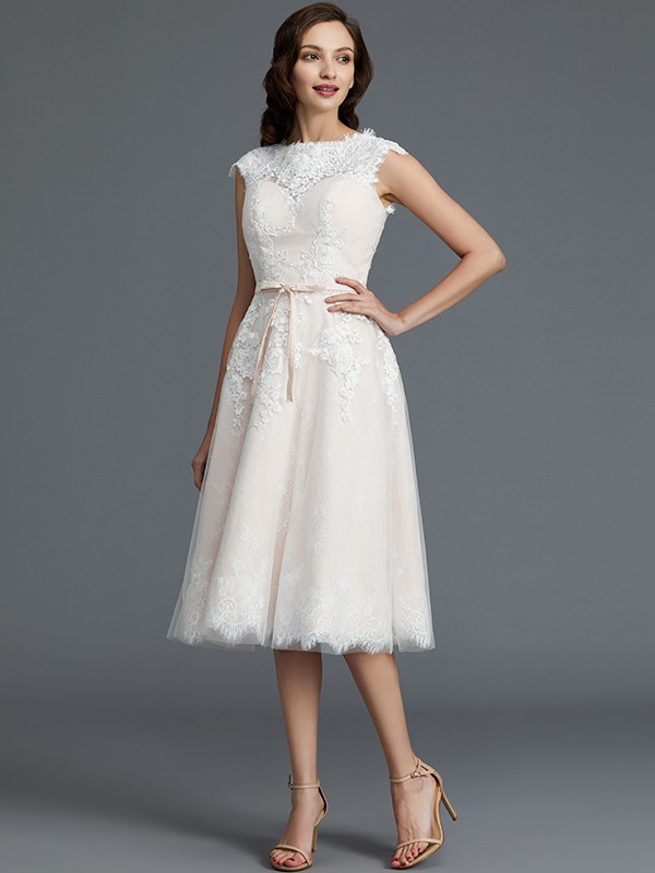 A-Line/Princess Sleeveless Bateau Knee-Length Tulle Wedding Dresses 893