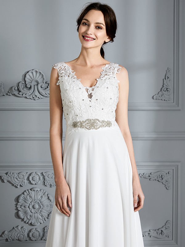 A-Line/Princess Sleeveless V-neck Sweep/Brush Train Chiffon Wedding Dresses 914