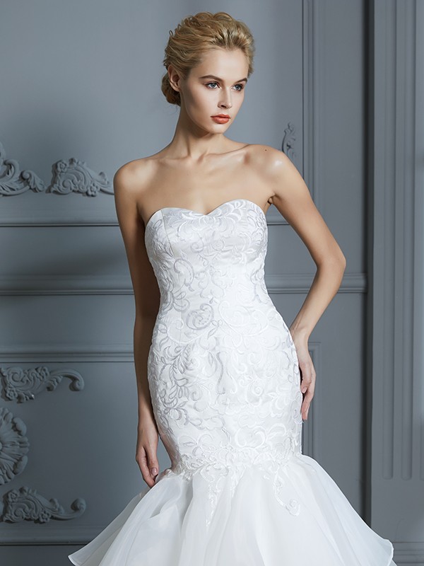 Trumpet/Mermaid Sweetheart Sleeveless Ruffles Sweep/Brush Train Organza Wedding Dresses 1697