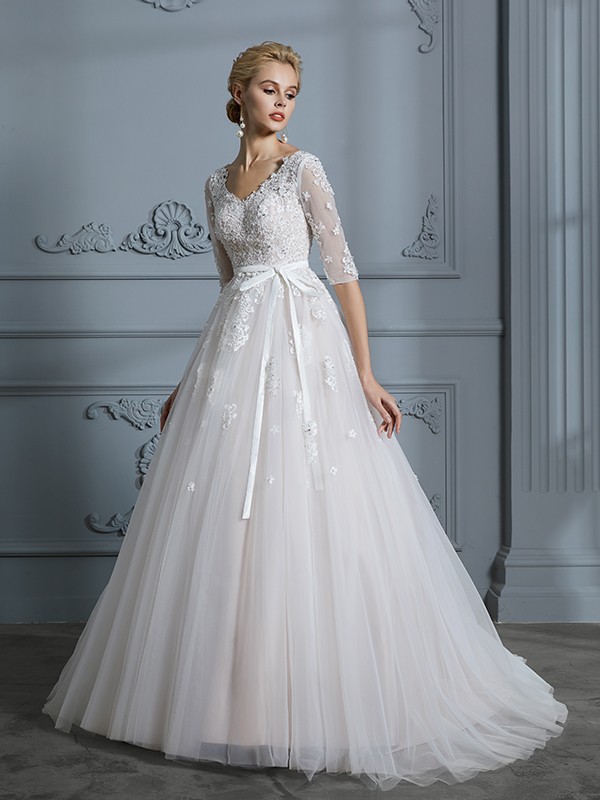 Ball Gown V-neck Court Train 1/2 Sleeves Lace Tulle Wedding Dresses 1324