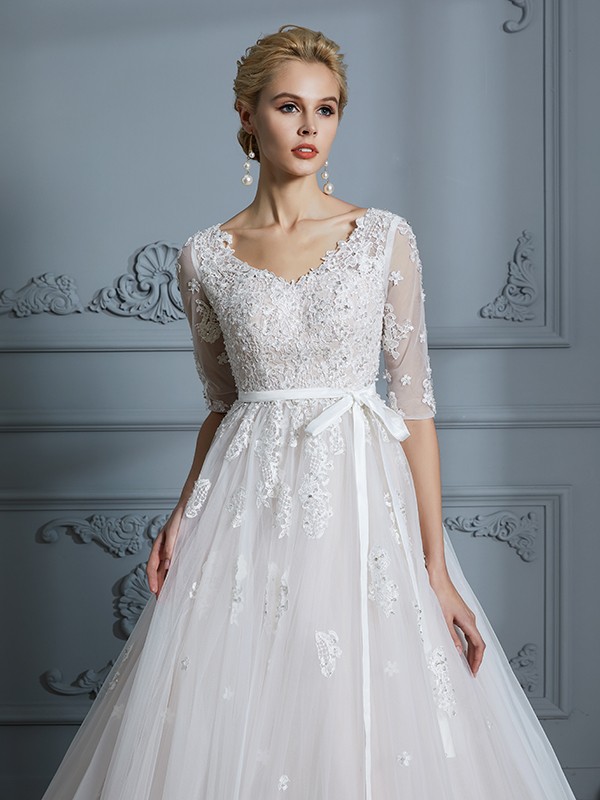 Ball Gown V-neck Court Train 1/2 Sleeves Lace Tulle Wedding Dresses 1324