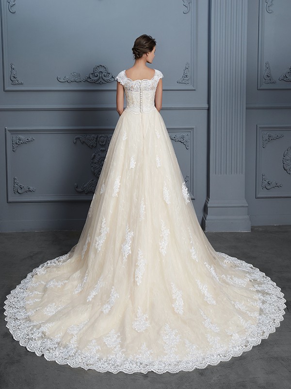 Ball Gown Sweetheart Beading Sleeveless Court Train Lace Wedding Dresses 1275