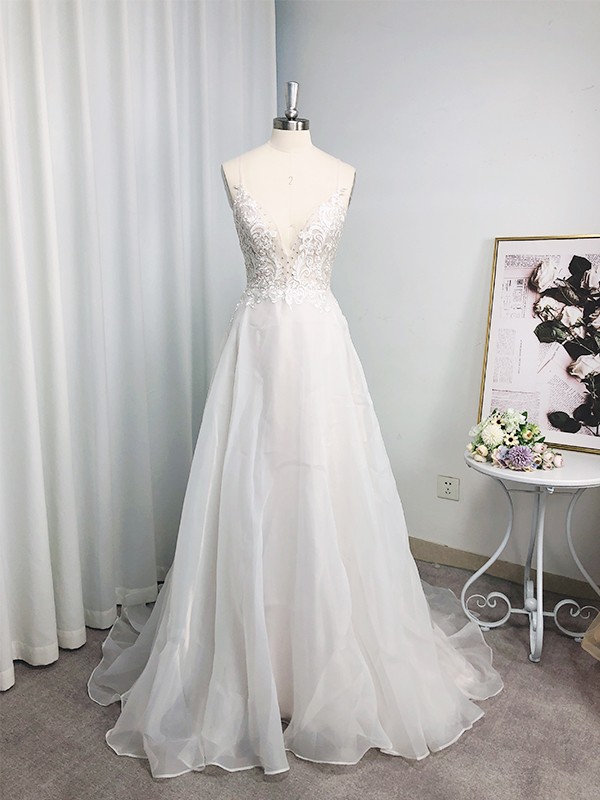 A-Line/Princess Spaghetti Straps Chiffon Applique Sleeveless Sweep/Brush Train Wedding Dresses 922