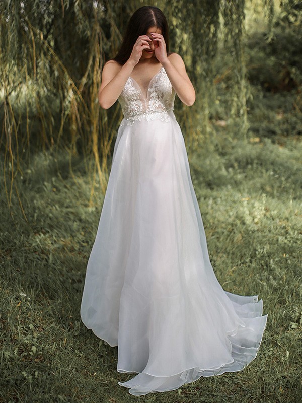 A-Line/Princess Spaghetti Straps Chiffon Applique Sleeveless Sweep/Brush Train Wedding Dresses 922