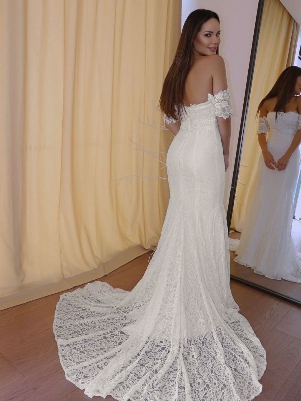 Trumpet/Mermaid Off-the-Shoulder Short Sleeves Lace Applique Court Train Wedding Dresses 1608