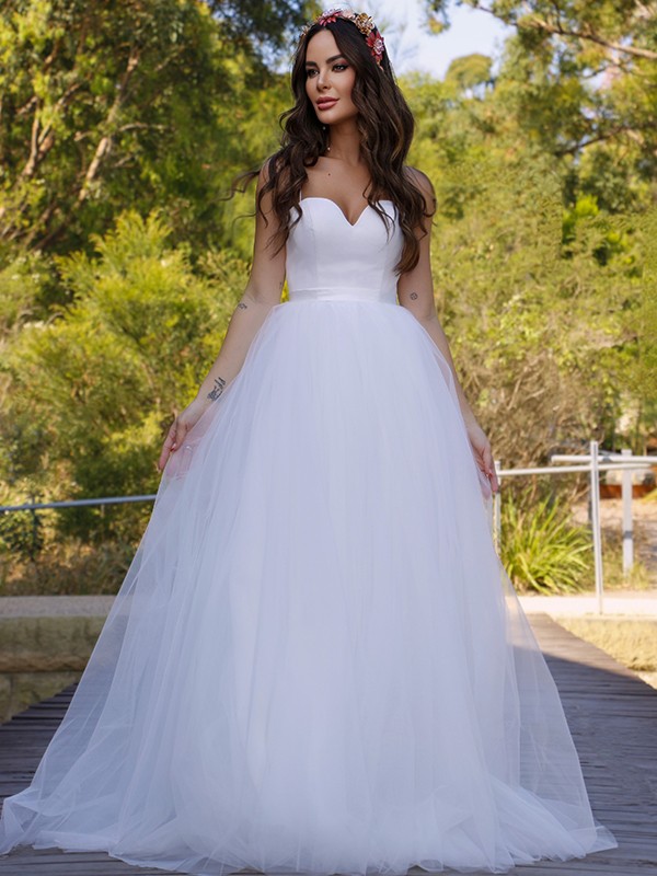 Ball Gown Tulle Sweetheart Sleeveless Sweep/Brush Train Wedding Dresses 1320