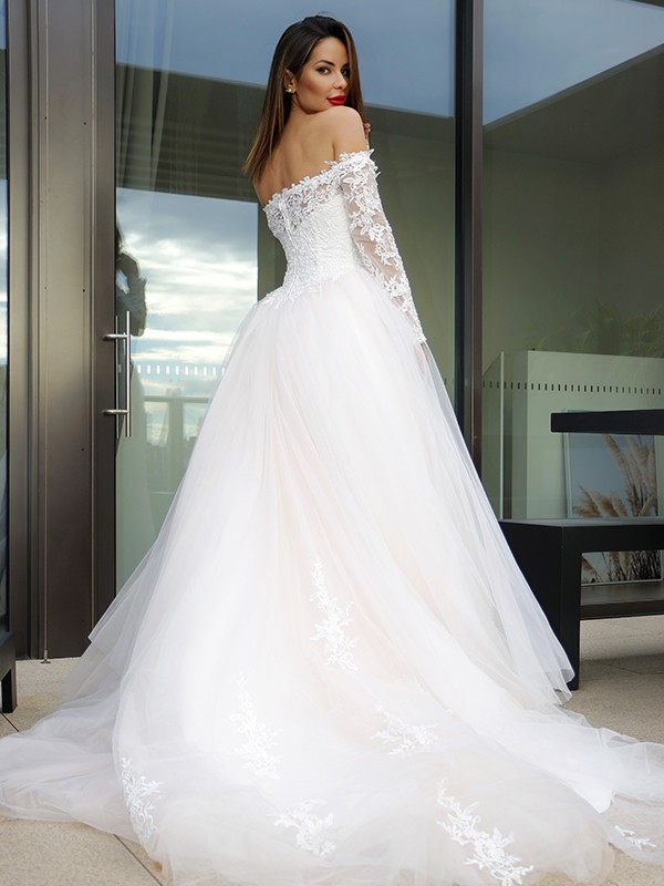 A-Line/Princess Long Sleeves Tulle Applique Off-the-Shoulder Court Train Wedding Dresses 753