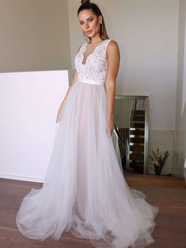 A-Line/Princess Tulle Lace Scoop Sleeveless Sweep/Brush Train Wedding Dresses 1061