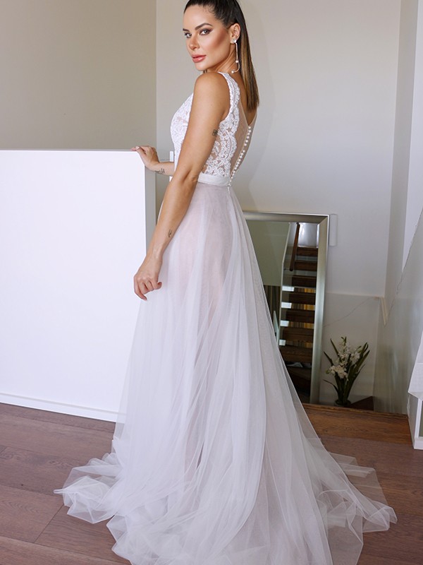 A-Line/Princess Tulle Lace Scoop Sleeveless Sweep/Brush Train Wedding Dresses 1061