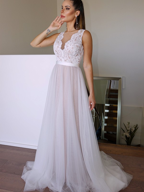 A-Line/Princess Tulle Lace Scoop Sleeveless Sweep/Brush Train Wedding Dresses 1061