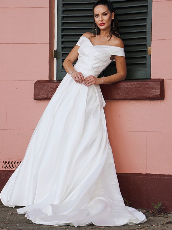 A-Line/Princess Satin Ruched Off-the-Shoulder Sleeveless Court Train Wedding Dresses 811