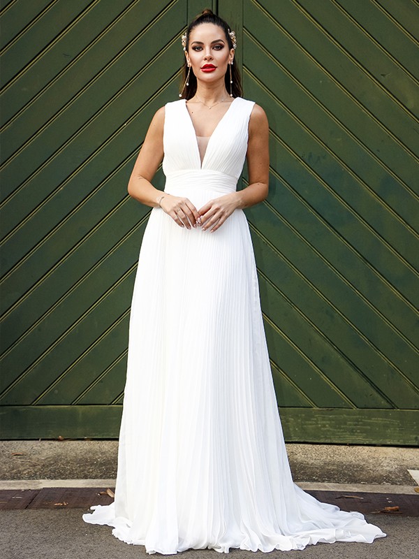 A-Line/Princess Chiffon Ruffles V-neck Sleeveless Sweep/Brush Train Wedding Dresses 675