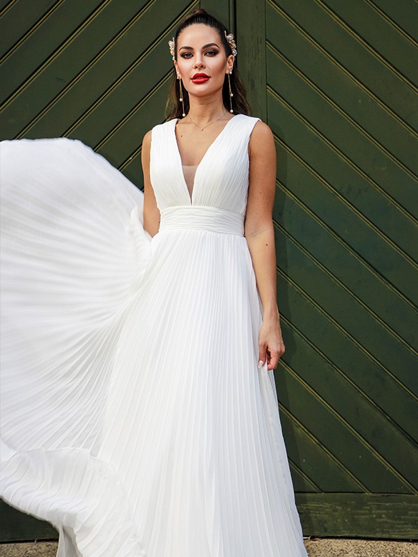 A-Line/Princess Chiffon Ruffles V-neck Sleeveless Sweep/Brush Train Wedding Dresses 675