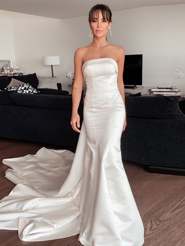 Sheath/Column Satin Ruffles Strapless Sleeveless Court Train Wedding Dresses 1431