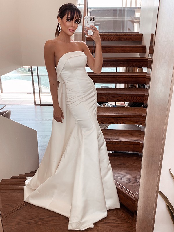 Sheath/Column Satin Ruffles Strapless Sleeveless Court Train Wedding Dresses 1431